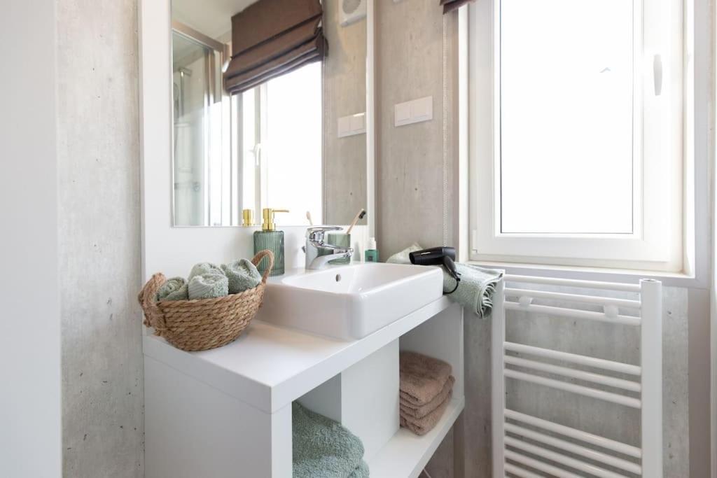Gemuetliches, Voll Ausgestattes Tiny House Apartment Vilseck Bagian luar foto